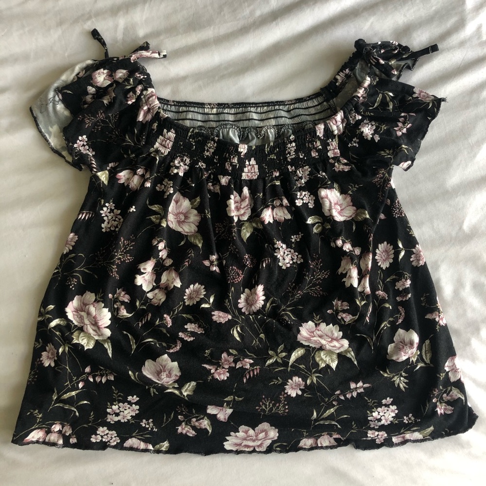 AE floral top